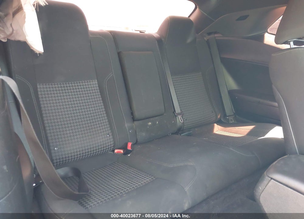 2017 DODGE CHALLENGER SXT VIN: 2C3CDZAG8HH592518