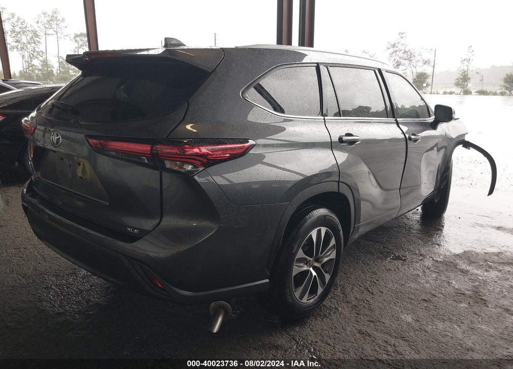 2022 TOYOTA HIGHLANDER XLE VIN: 5TDGZRAH8NS547972