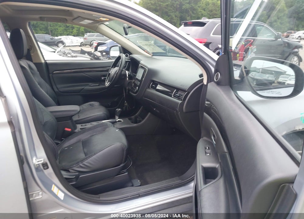 2016 MITSUBISHI OUTLANDER SE/SEL VIN: JA4AD3A3XGZ036815