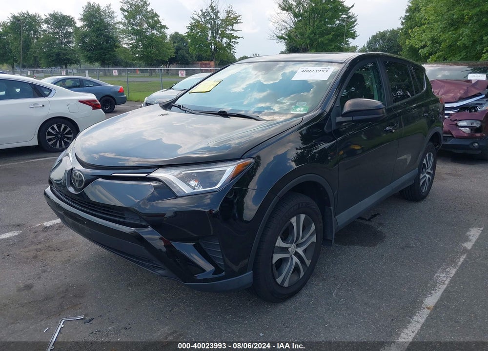 2018 TOYOTA RAV4 LE VIN: 2T3BFREV0JW718452