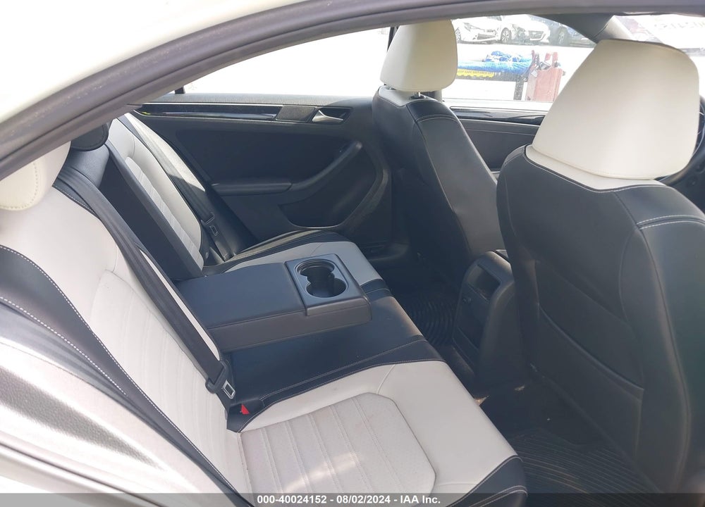 2015 VOLKSWAGEN JETTA 1.8T SPORT VIN: 3VWD17AJ8FM420204