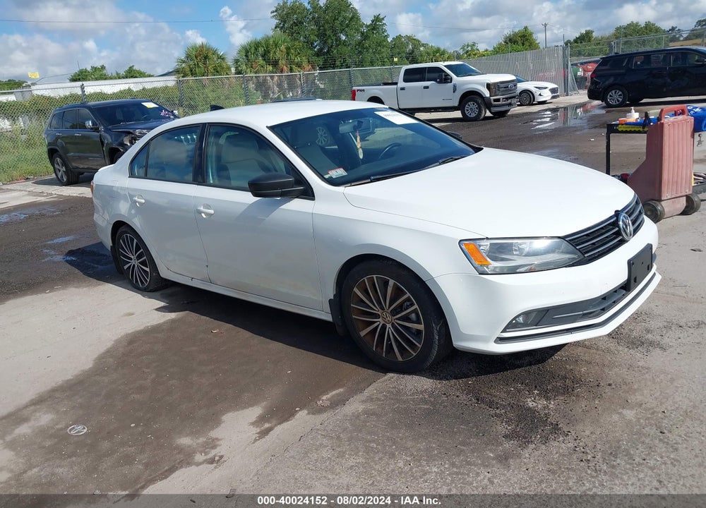 2015 VOLKSWAGEN JETTA 1.8T SPORT VIN: 3VWD17AJ8FM420204