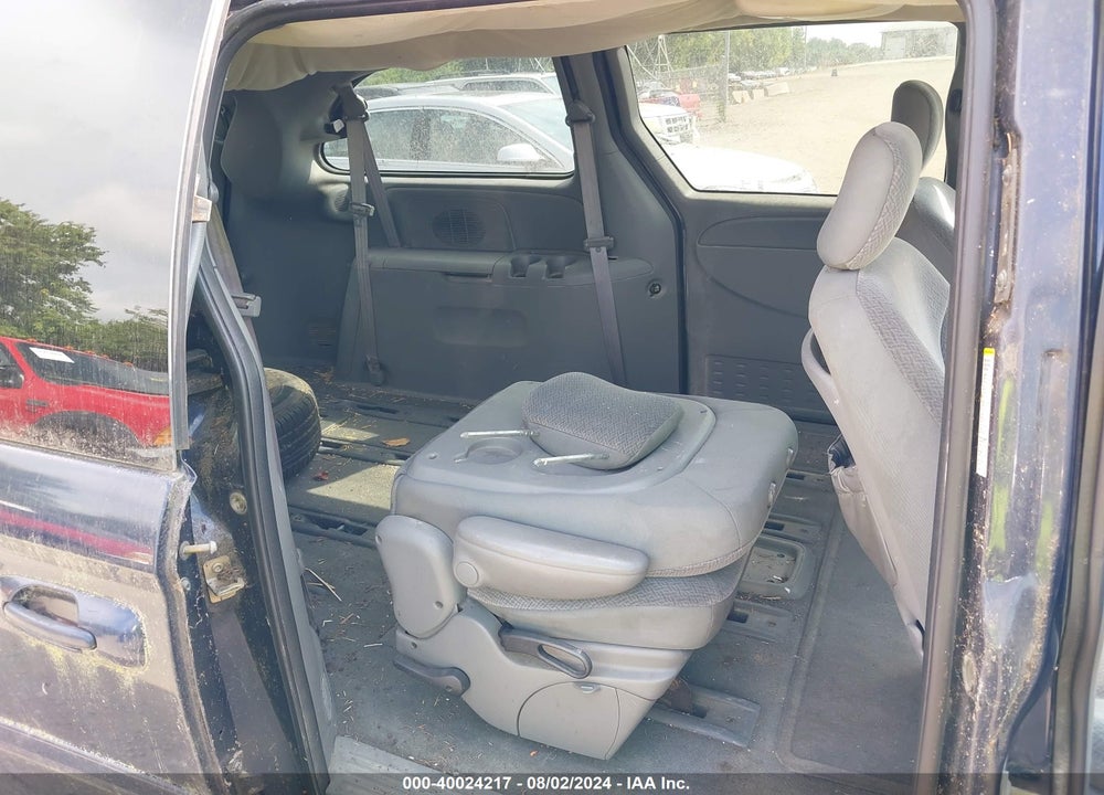 2004 DODGE GRAND CARAVAN SXT VIN: 2D4GP44L74R598835
