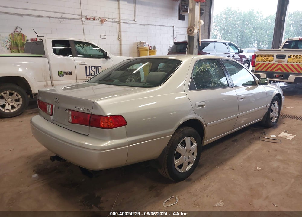 2001 TOYOTA CAMRY CE VIN: 4T1BG22K31U104597