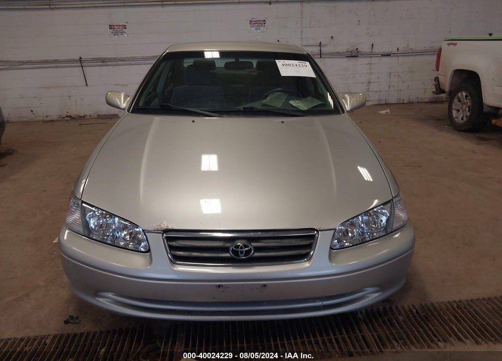 2001 TOYOTA CAMRY CE VIN: 4T1BG22K31U104597