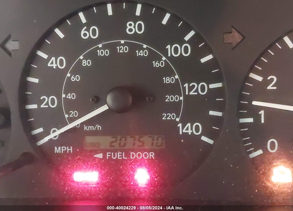 2001 TOYOTA CAMRY CE VIN: 4T1BG22K31U104597