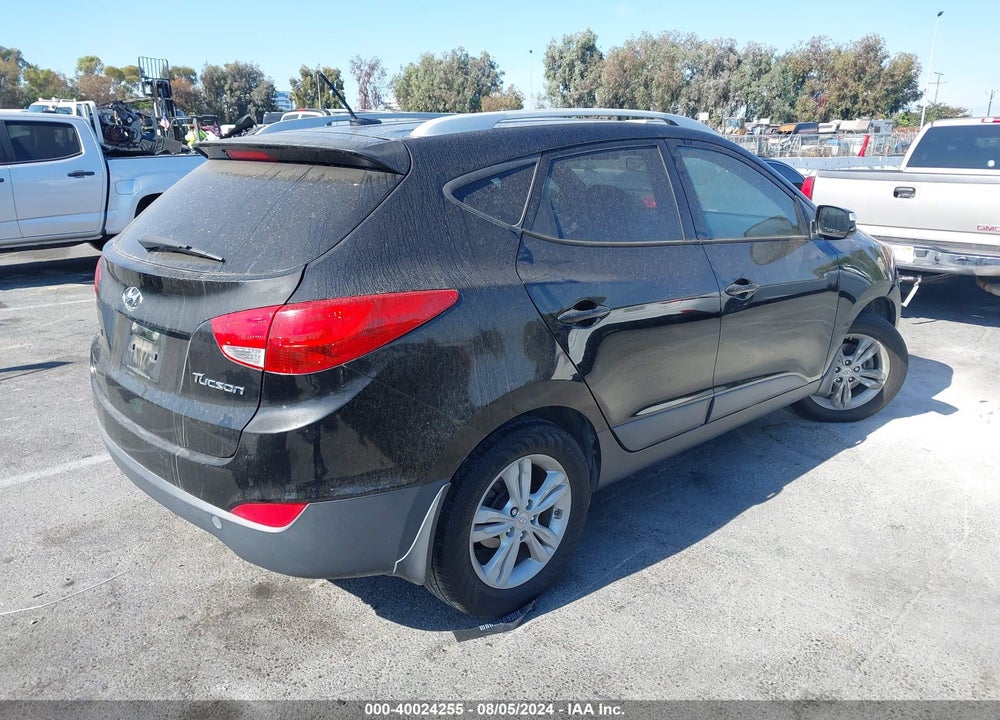 2012 HYUNDAI TUCSON GLS VIN: KM8JU3AC7CU517761
