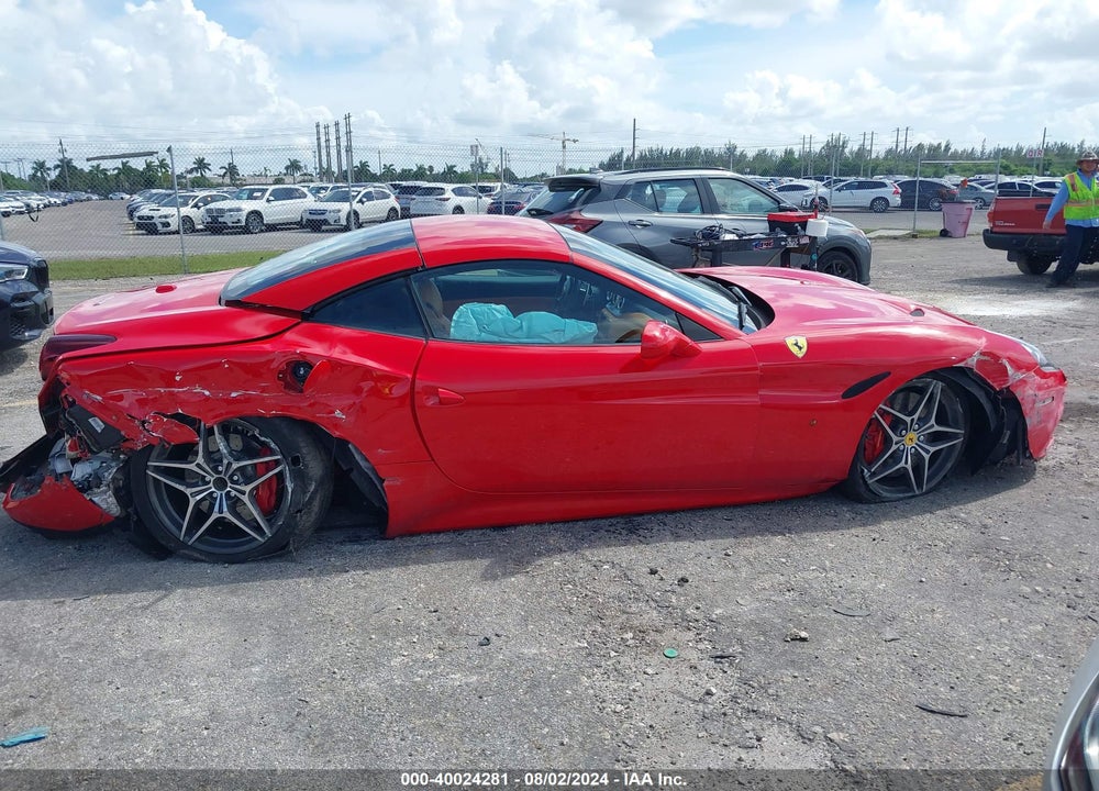 2015 FERRARI CALIFORNIA T VIN: ZFF77XJAXF0206222