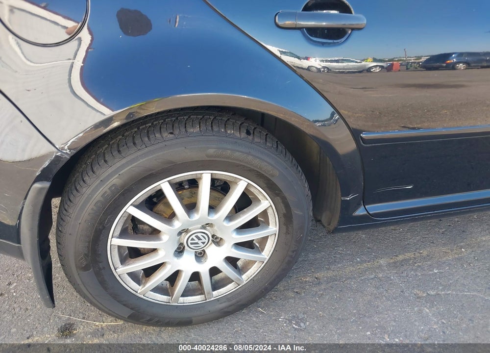2006 VOLKSWAGEN GOLF GLS 2.0L VIN: 9BWGL61J764001976