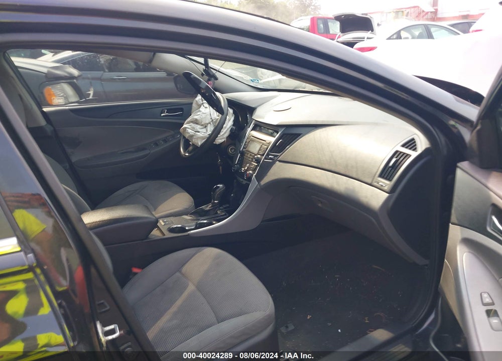 2013 HYUNDAI SONATA GLS VIN: 5NPEB4AC6DH650217