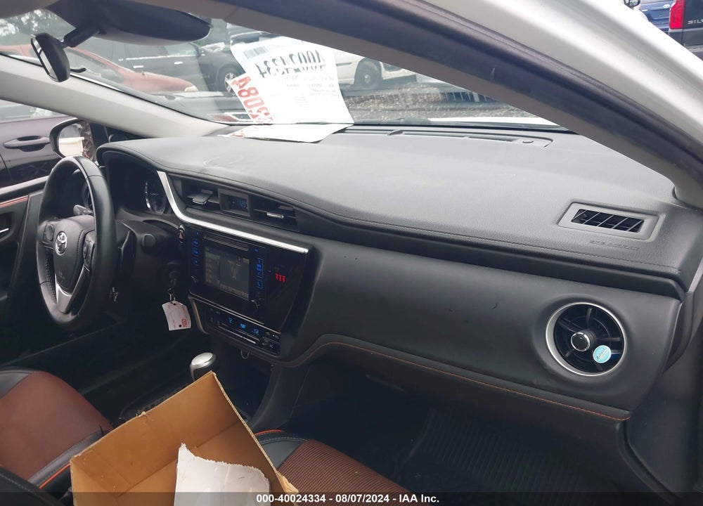 2018 TOYOTA COROLLA SE VIN: 2T1BURHE0JC063060