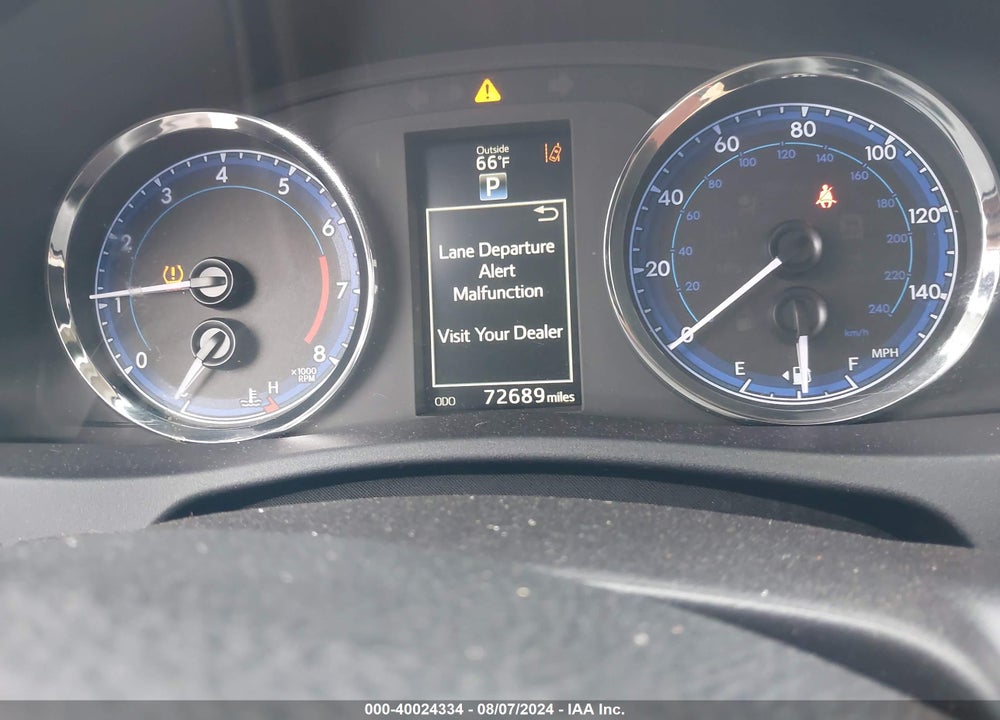 2018 TOYOTA COROLLA SE VIN: 2T1BURHE0JC063060