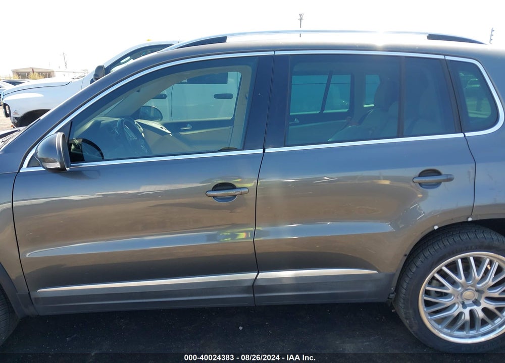 2013 VOLKSWAGEN TIGUAN SEL VIN: WVGAV3AX3DW618947
