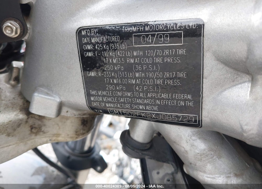 1999 TRIUMPH MOTORCYCLE DAYTONA 955I VIN: SMT502FK2XJ085729