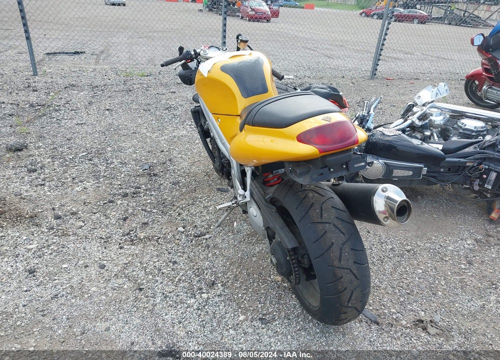 1999 TRIUMPH MOTORCYCLE DAYTONA 955I VIN: SMT502FK2XJ085729