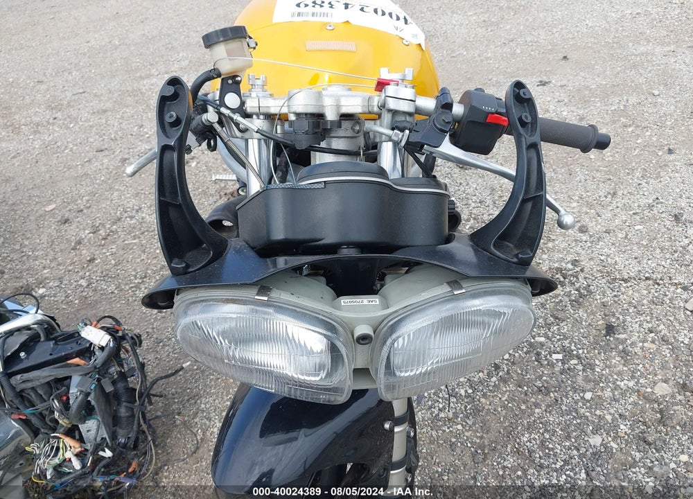 1999 TRIUMPH MOTORCYCLE DAYTONA 955I VIN: SMT502FK2XJ085729