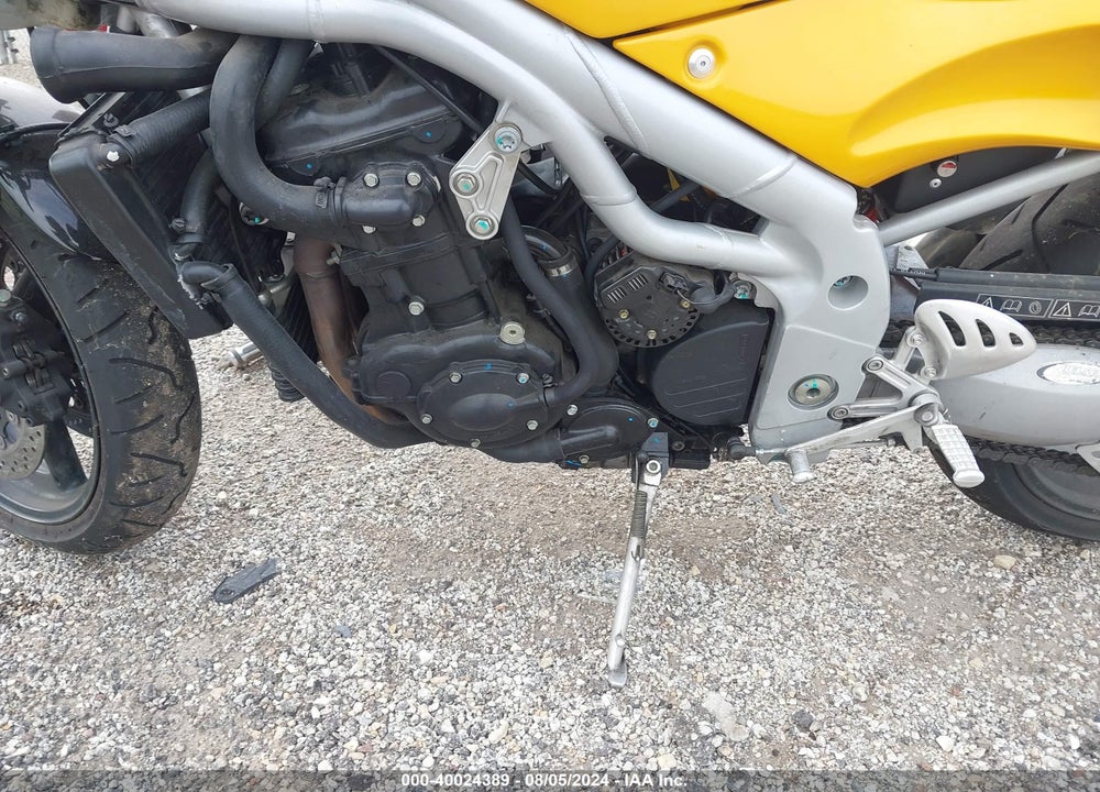 1999 TRIUMPH MOTORCYCLE DAYTONA 955I VIN: SMT502FK2XJ085729