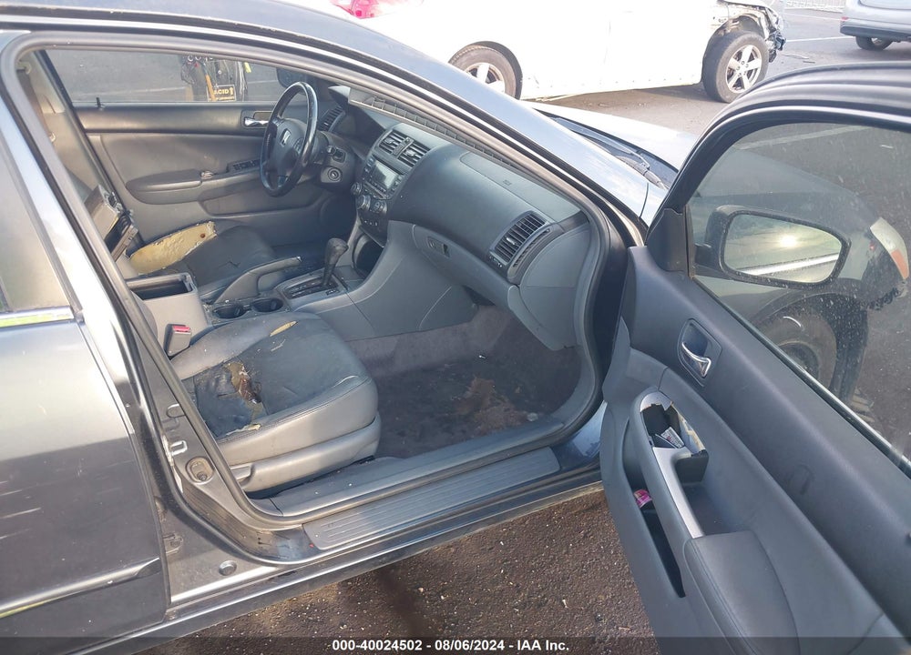 2003 HONDA ACCORD 2.4 EX VIN: JHMCM56633C075657