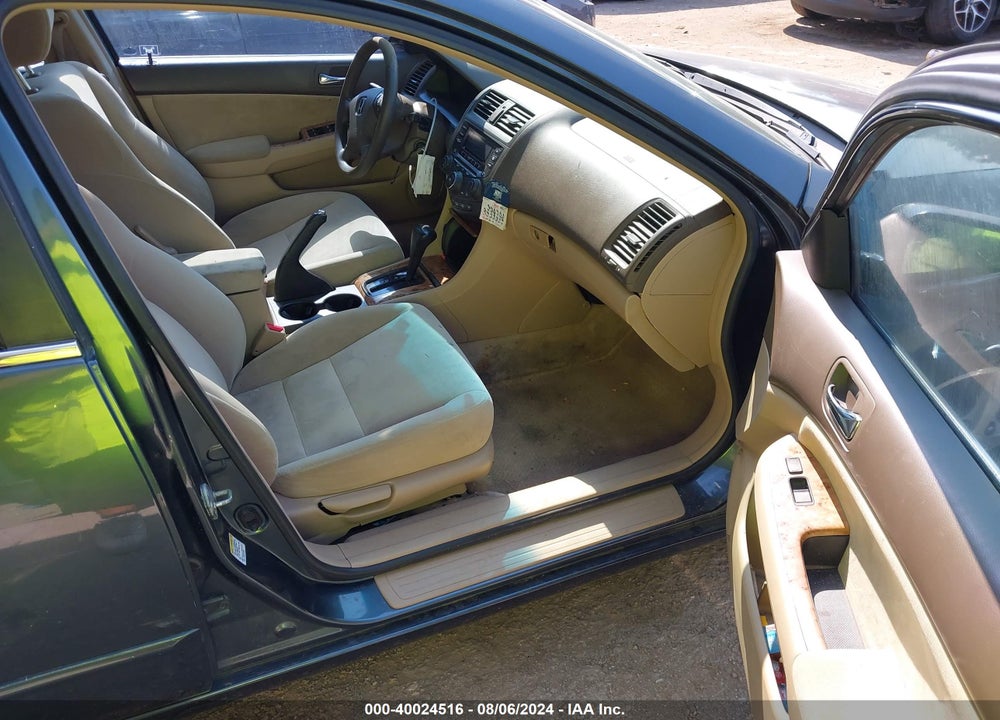 2004 HONDA ACCORD 2.4 EX VIN: 1HGCM56754A100809
