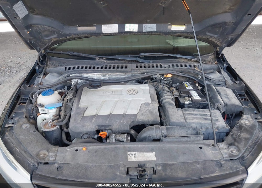 2012 VOLKSWAGEN JETTA 2.0L TDI VIN: 3VWLL7AJ6CM088524