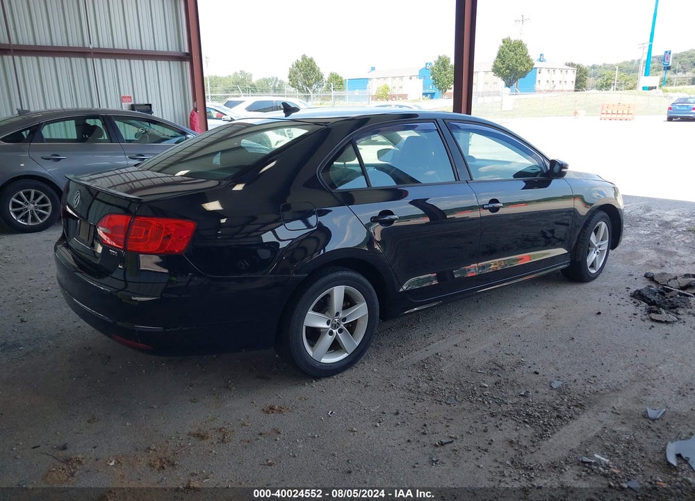 2012 VOLKSWAGEN JETTA 2.0L TDI VIN: 3VWLL7AJ6CM088524