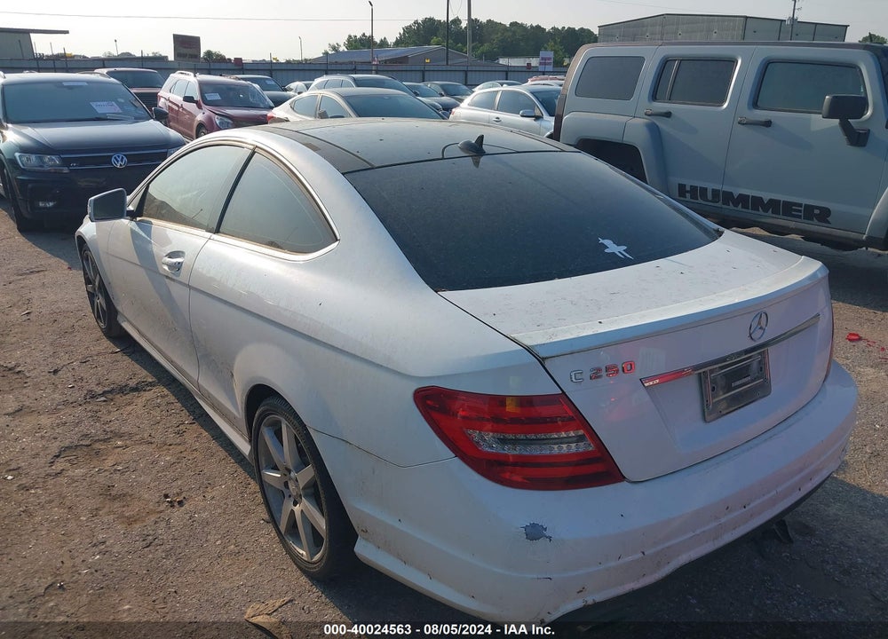 2013 MERCEDES-BENZ C 250 VIN: WDDGJ4HB5DF955507