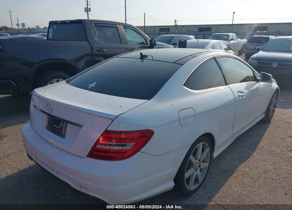 2013 MERCEDES-BENZ C 250 VIN: WDDGJ4HB5DF955507