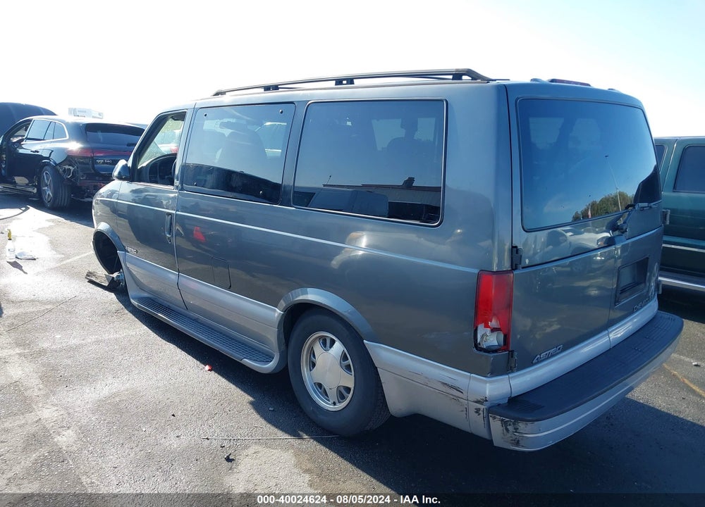 2000 CHEVROLET ASTRO VIN: 1GNDM19W8YB198028