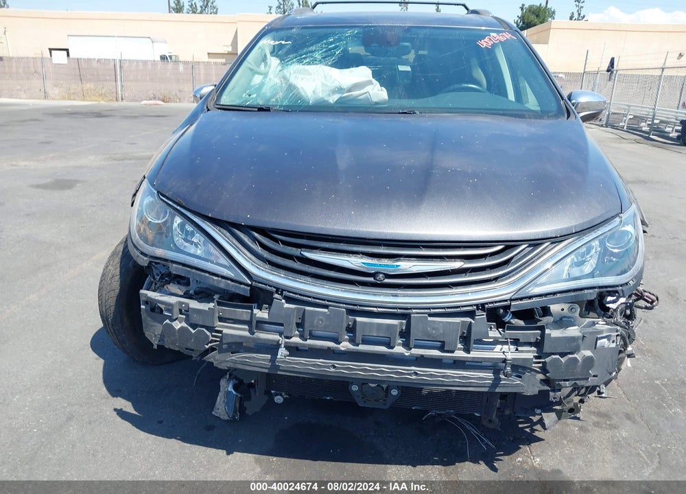 2018 CHRYSLER PACIFICA HYBRID LIMITED VIN: 2C4RC1N78JR213716