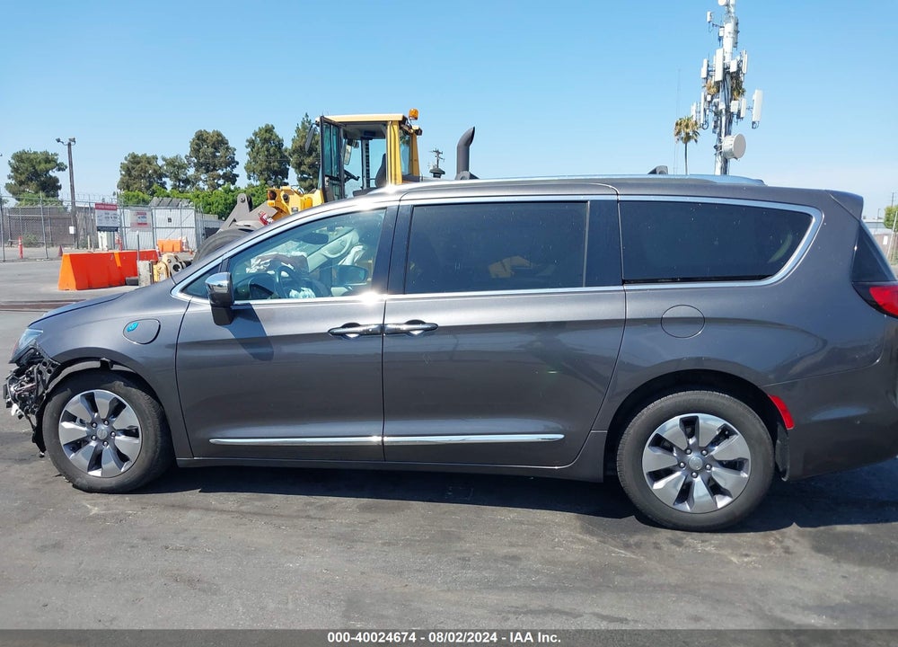 2018 CHRYSLER PACIFICA HYBRID LIMITED VIN: 2C4RC1N78JR213716