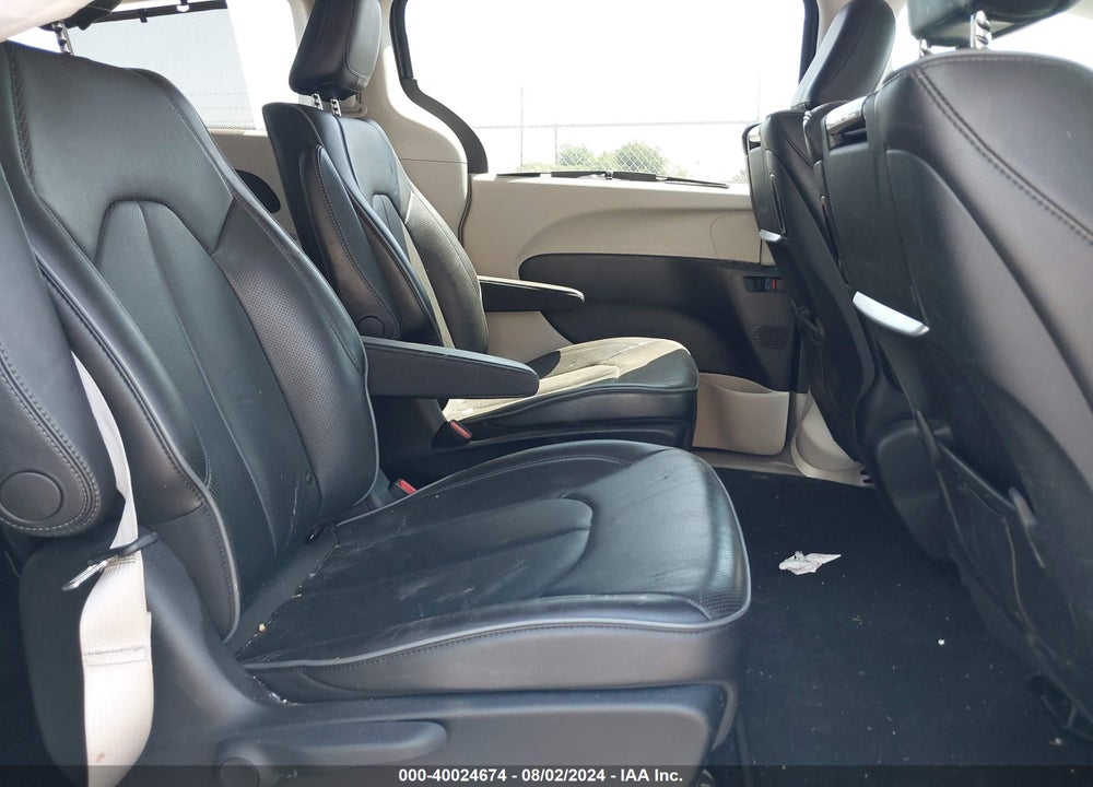 2018 CHRYSLER PACIFICA HYBRID LIMITED VIN: 2C4RC1N78JR213716