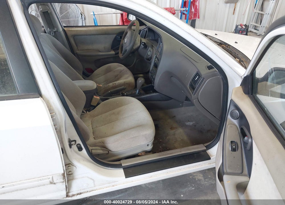 2005 HYUNDAI ELANTRA GLS/GT VIN: KMHDN46D35U029069