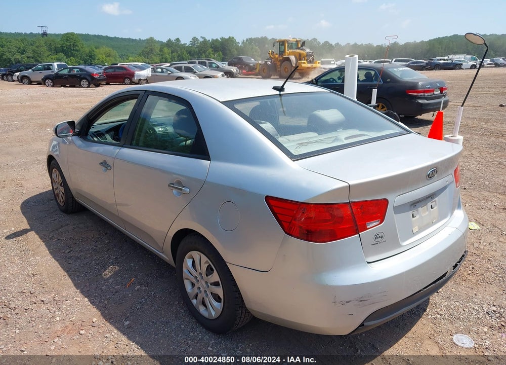 2010 KIA FORTE LX VIN: KNAFT4A29A5047361