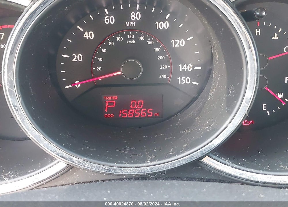2011 KIA SORENTO LX VIN: 5XYKT4A11BG101687