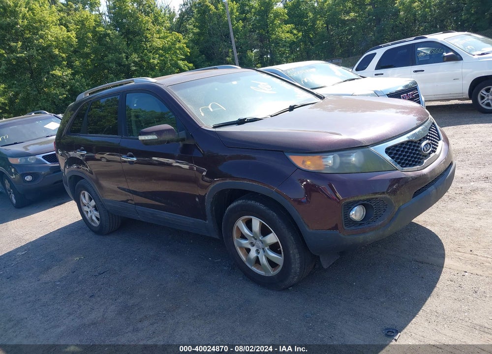 2011 KIA SORENTO LX VIN: 5XYKT4A11BG101687