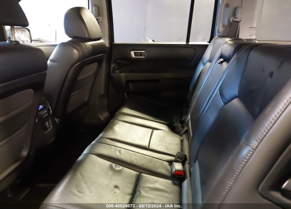 2010 HONDA PILOT EX-L VIN: 5FNYF4H57AB026459