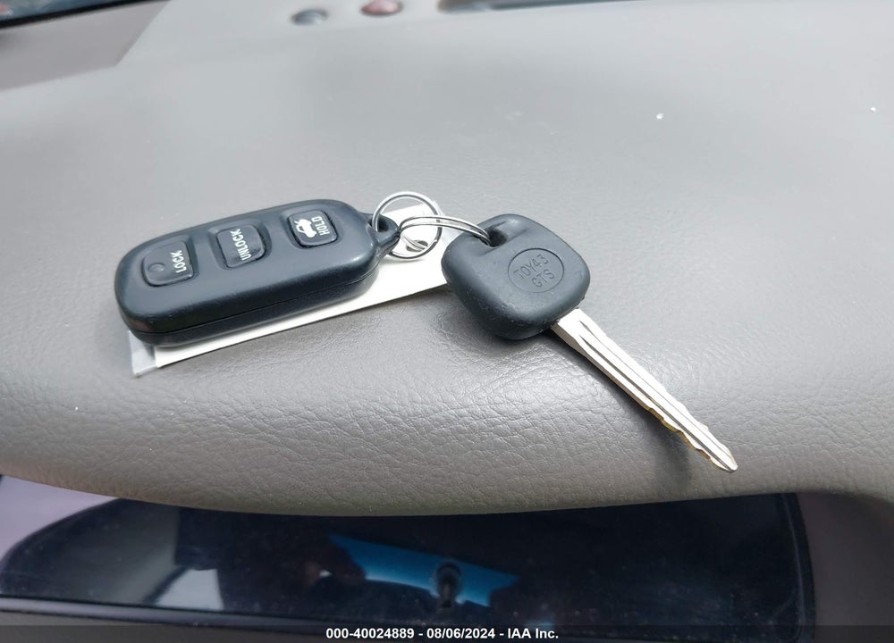 2005 TOYOTA CAMRY XLE V6 VIN: 4T1BF30K75U084422