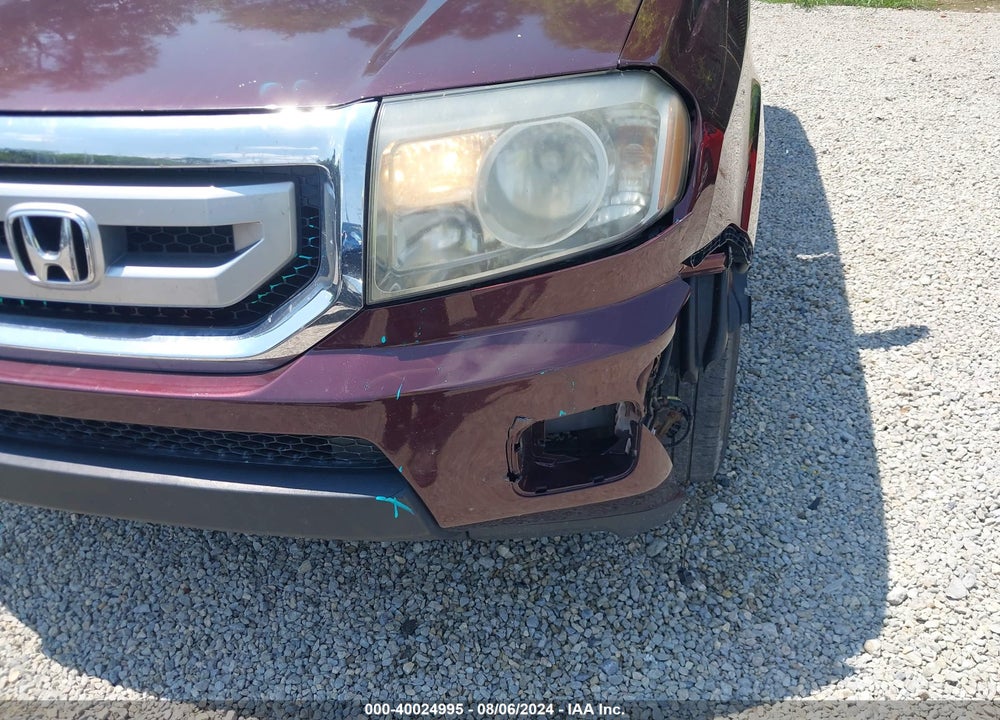 2011 HONDA PILOT EX VIN: 5FNYF4H44BB064420