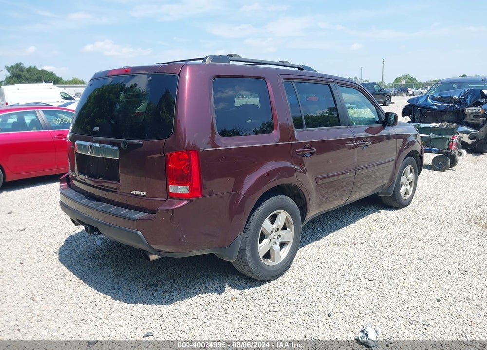 2011 HONDA PILOT EX VIN: 5FNYF4H44BB064420