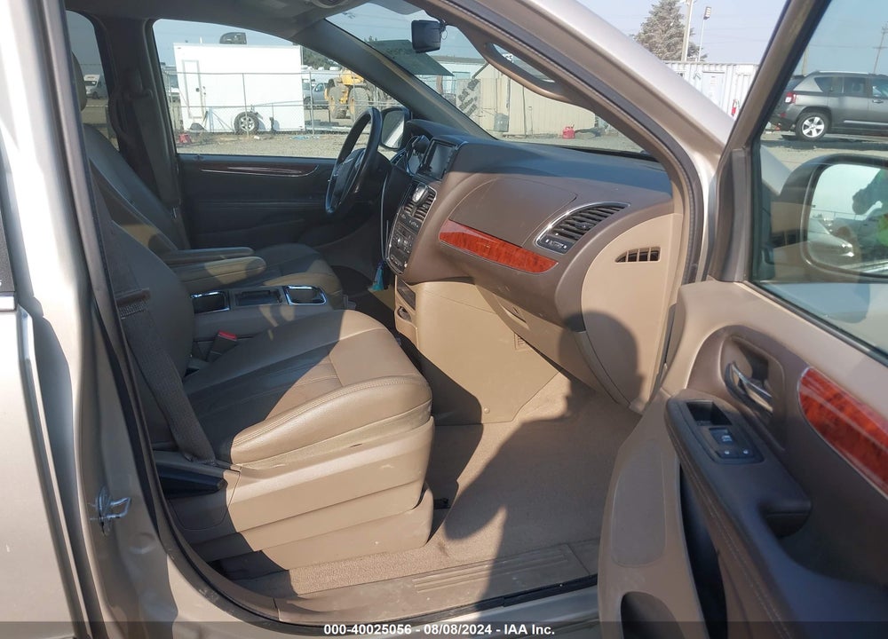 2012 CHRYSLER TOWN & COUNTRY VIN: 2C4RC1BG1CR400688