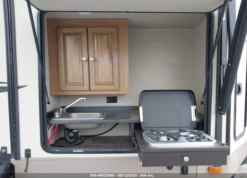 2017 FOREST RIVER WINDJAMMER ROCKWOOD TRAVEL TRAILER VIN: 4X4TRLF22H1873990