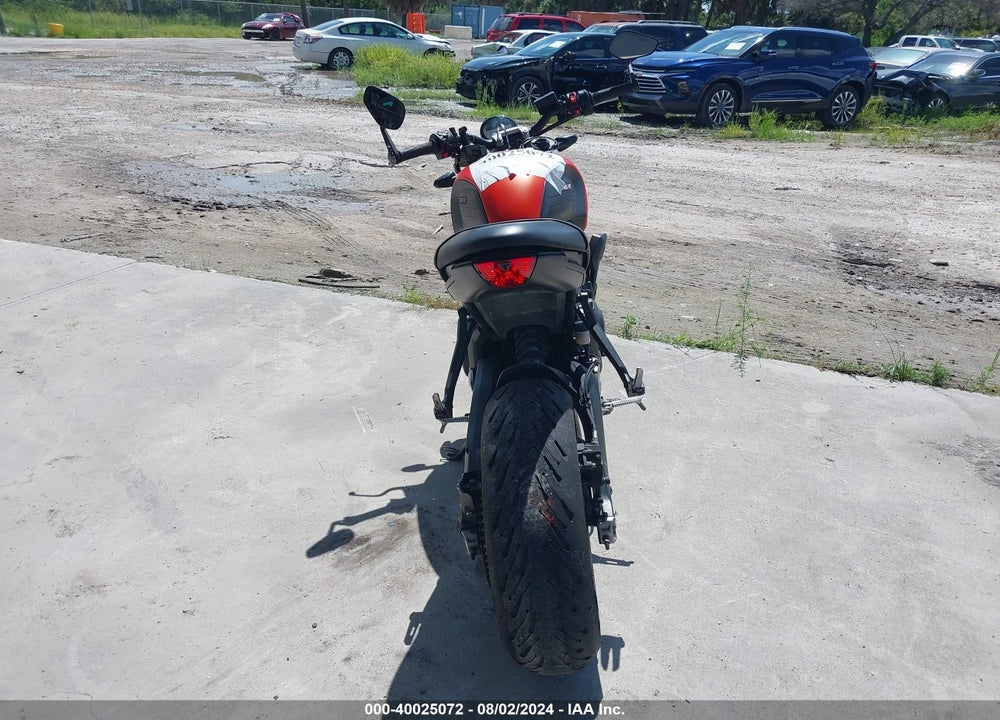 2023 TRIUMPH MOTORCYCLE TRIDENT 660 VIN: SMTL10UL6PTBF5840