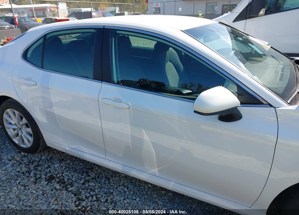 2020 TOYOTA CAMRY LE VIN: 4T1C11AK2LU950532