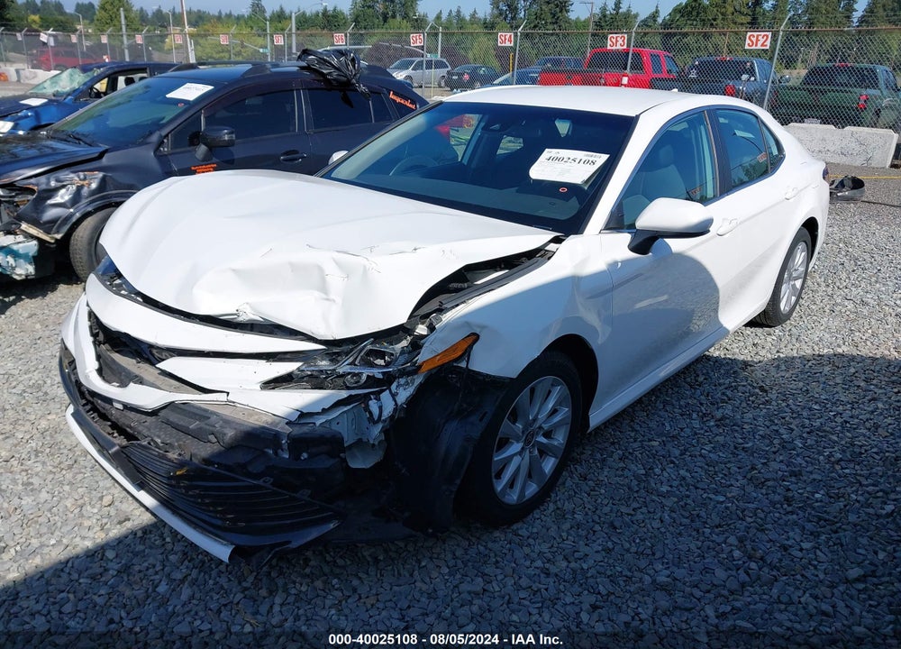 2020 TOYOTA CAMRY LE VIN: 4T1C11AK2LU950532