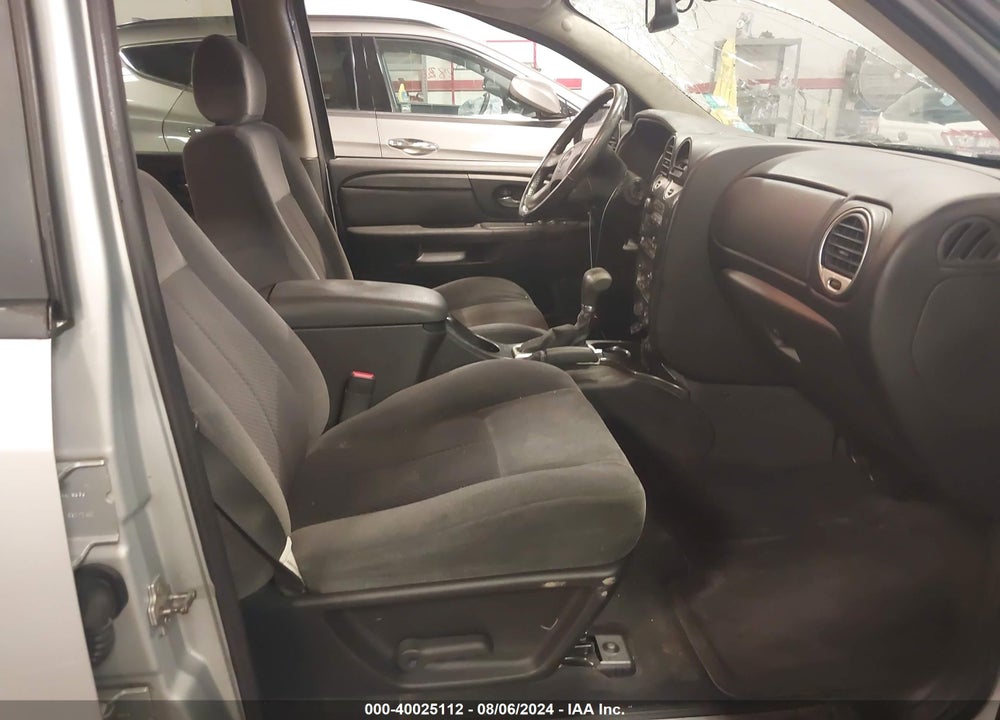 2008 GMC ENVOY SLE VIN: 1GKDT13S182177575