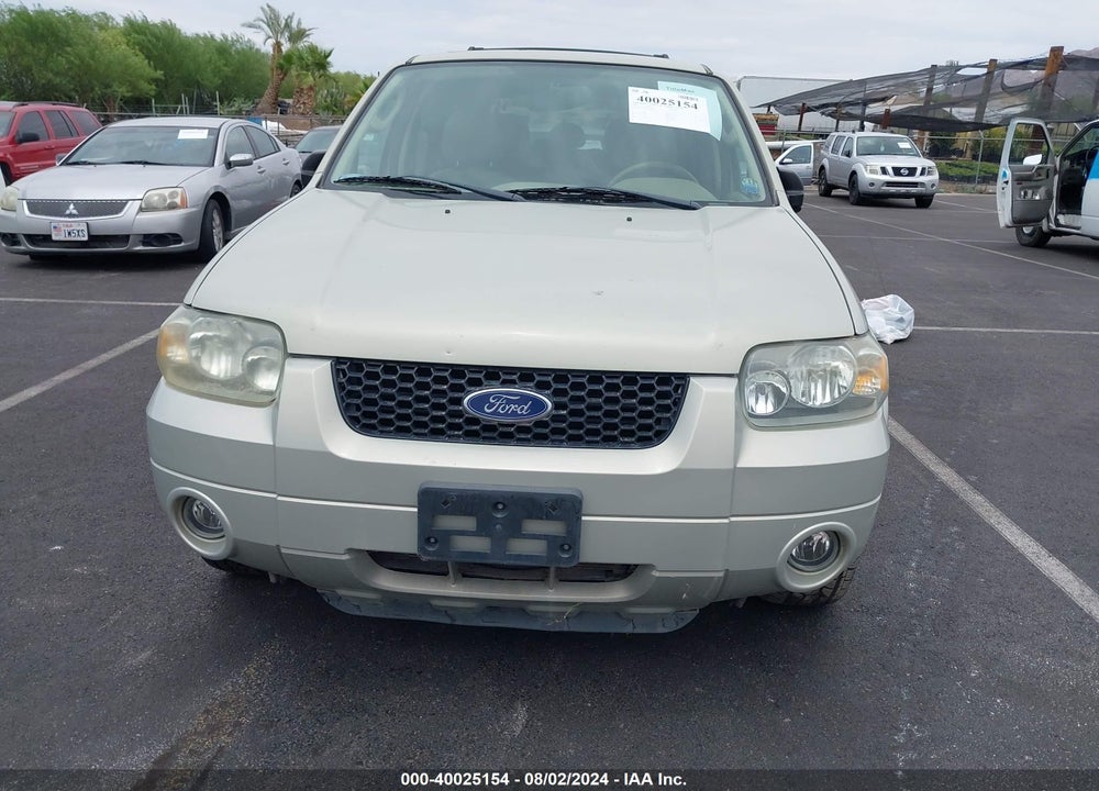 2005 FORD ESCAPE LIMITED VIN: 1FMCU04185KA88453