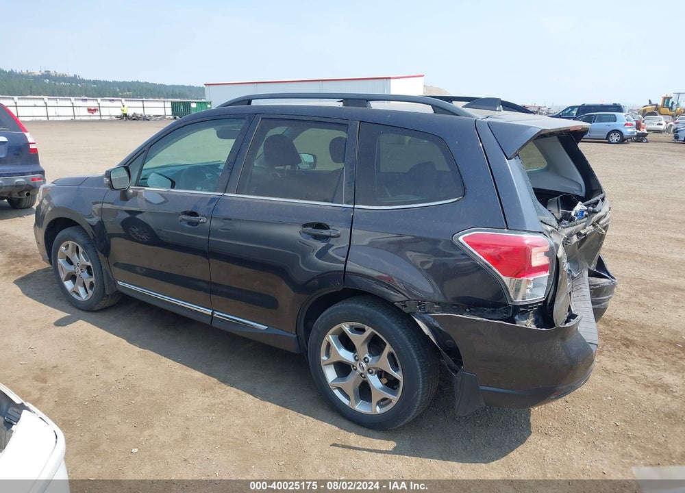 2018 SUBARU FORESTER 2.5I TOURING VIN: JF2SJAWCXJH494921