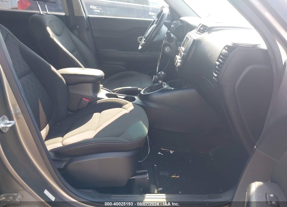 2018 KIA SOUL VIN: KNDJN2A21J7598349