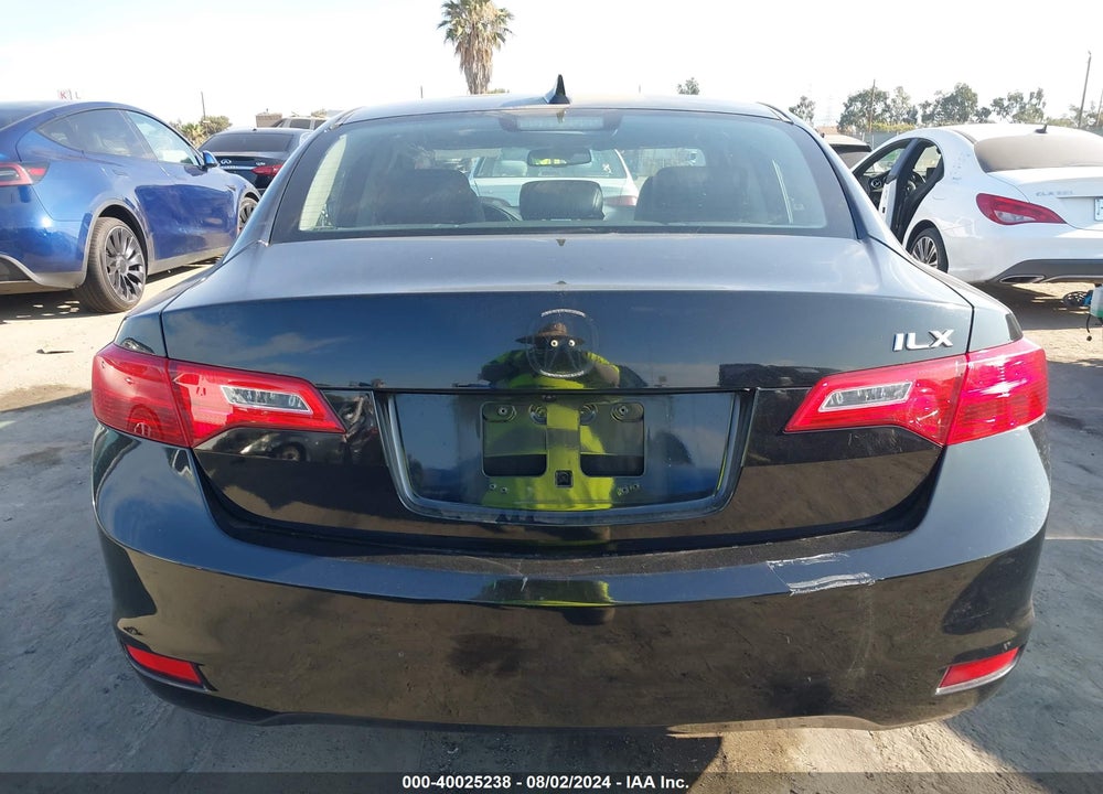 2013 ACURA ILX 2.0L VIN: 19VDE1F7XDE004527