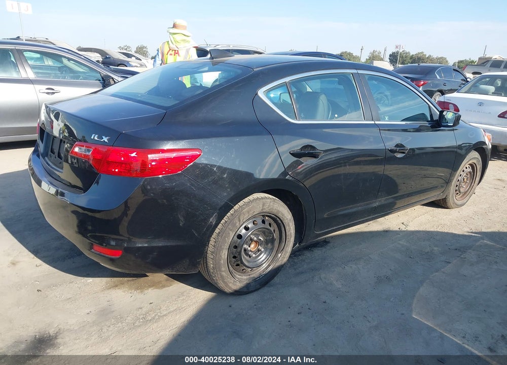 2013 ACURA ILX 2.0L VIN: 19VDE1F7XDE004527